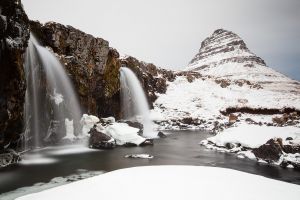 Wasserfall Schnee Gischt Berg Fels Fluss