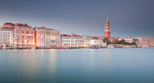 Lagune Wasser Palast Turm Haus