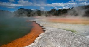 Thermalgebiet Wasser Mineralien See